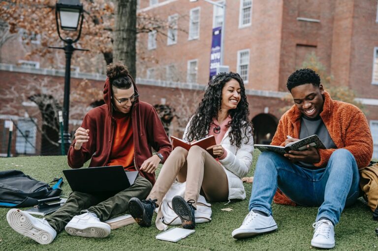Intake Education Nig: Queen’s University Belfast – 50% Tuition Grant Available For International Students