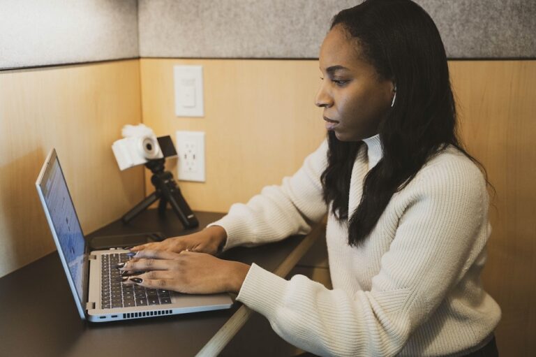 Essential Startup Personnel Work Permit: Your Best Way To The Netherlands?